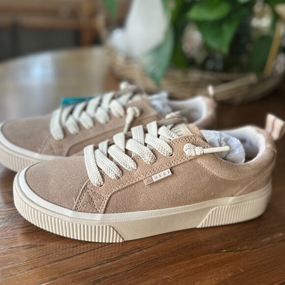 Reef Shoes - Reef Lay Day Dawn Sneakers in Warm Sand Size 8.5 NWT